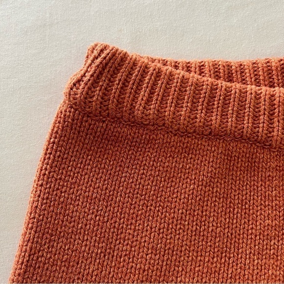 The Lullaby Club Sarah Chunky Knit Shorts + Jumper in Burnt Orange - Picture 13 of 16
